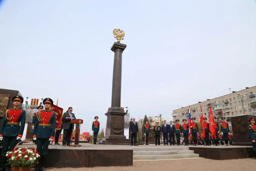 Города воинской славы питера. Стела «город воинской славы» (Колпино). Стела воинской славы в Колпино. Стела «город воинской славы» (Можайск).