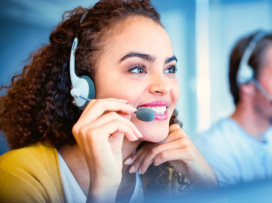 Call the store. Колл центр. девушка call center. девушка колл центр.