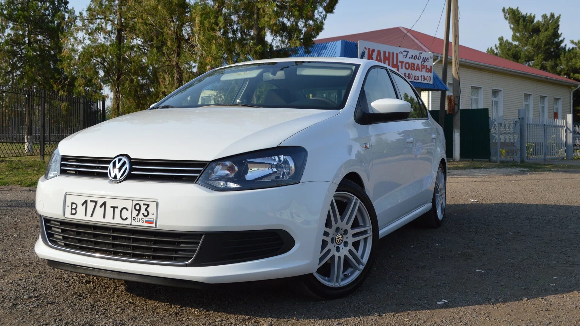 Фольксваген поло 2022 седан. Volkswagen polo sedan. Volkswagen polo sedan 2012. Фольксваген поло 5 седан. Volkswagen polo sedan 2015.