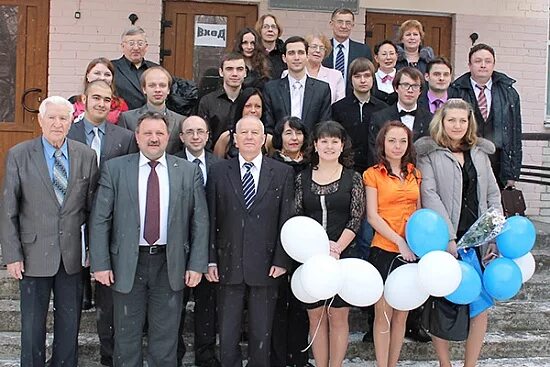 Институт ядерной энергетики сосновый бор. Институт ядерной энергетики. Лебедев валерий иванович ияэ. Спецодежда кольская аэс. Институт ядерной энергетики сосновый бор.