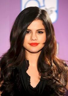 Selena gomez hair styles