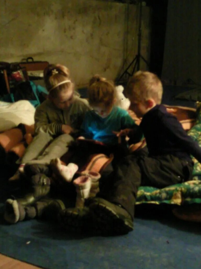 порошенко ваши дети в подвалах