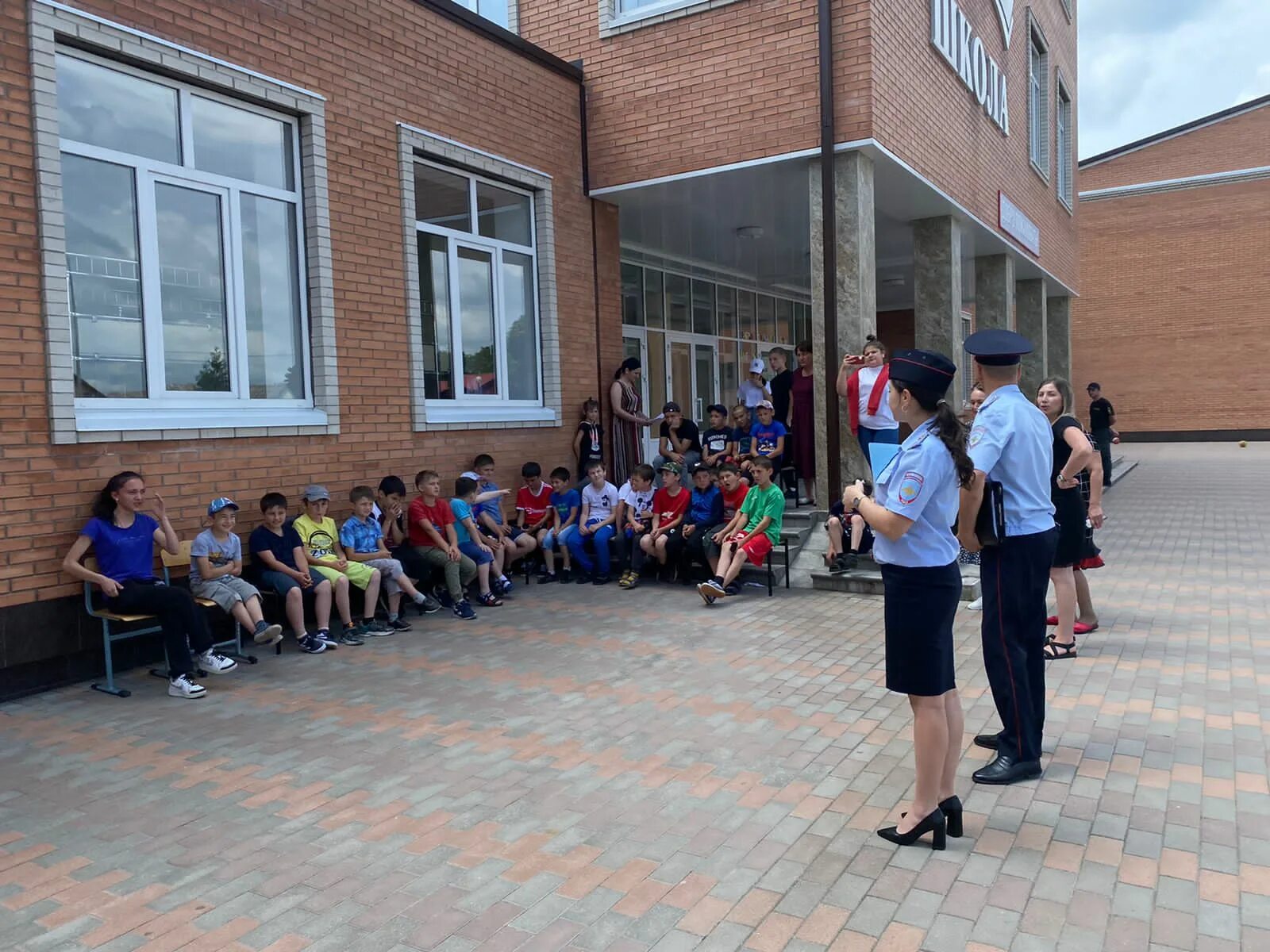 братская могила в чиколе. извещения сурх дигора. дигора магазин. сурх дигора. сурх дигора северная осетия.