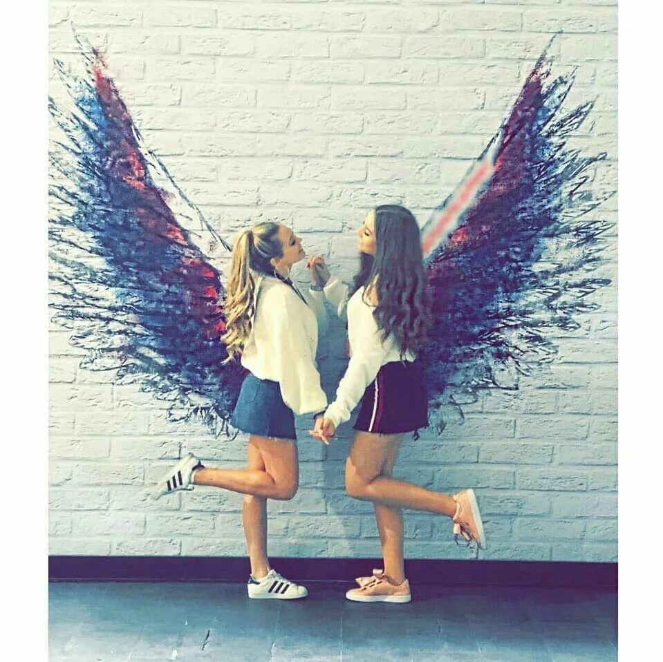 Рисунок на тему дружба. Дружба руки. Фотосессия на тему дружба. Идея дружба тема. Тема дружба.