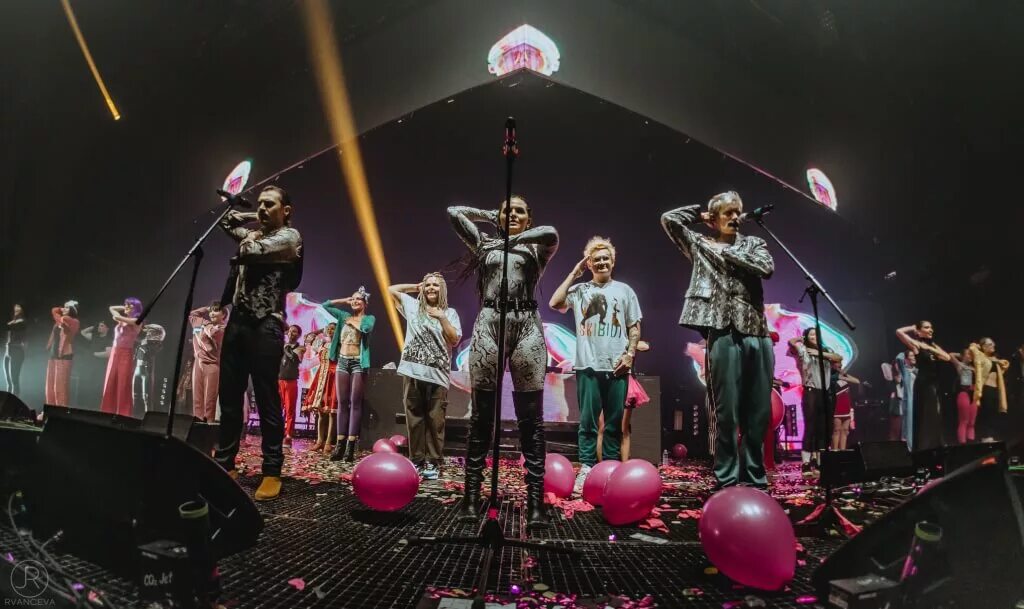 Белорусский симфонический оркестр. Волгоград экспо концертный зал. Выступление на сцене. Концерт велик. Little big концерт.