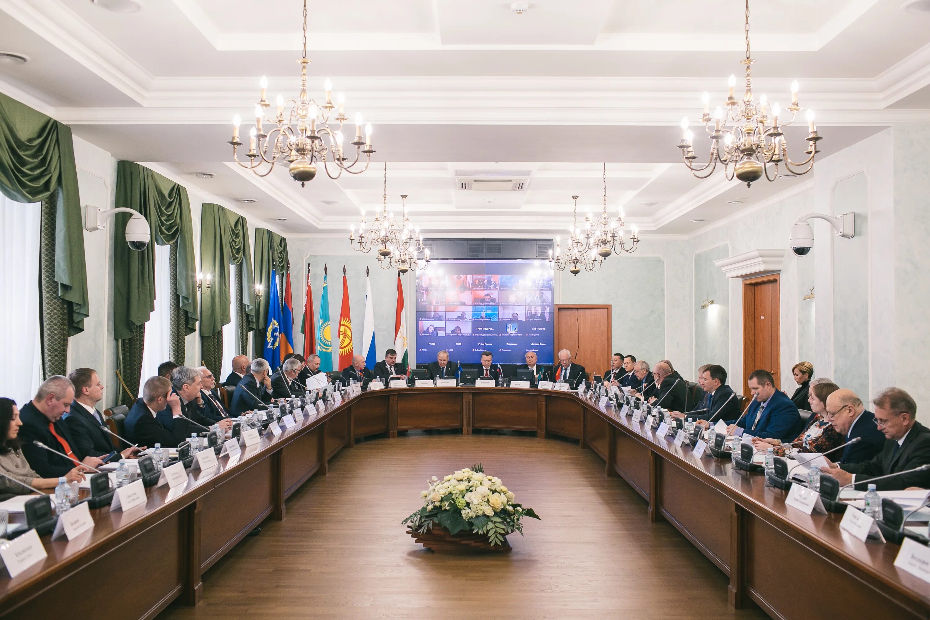 Участвовать в ассамблее