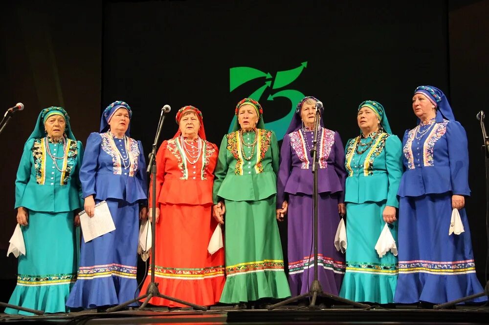 Дворец культуры Прогресс Арсеньев. Приморский край город Арсеньев ДК Прогресс. Платья для ветеранских коллективов 2020. Директор ДК Прогресс Арсеньев. Сайт дк прогресс