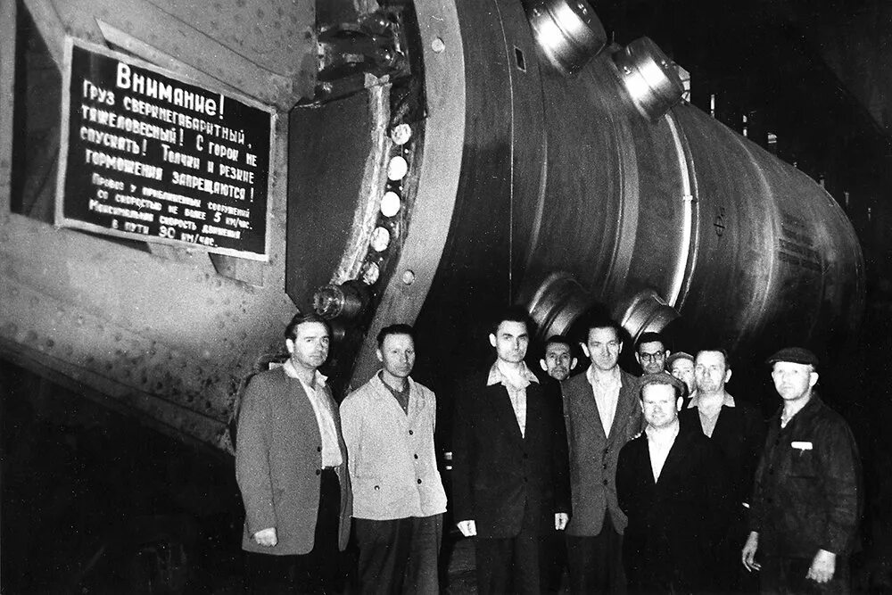 Самый первый реактор в мире. Ядерный реактор ф-1. Ядерный реактор и-1. Ижорский завод атомный реактор. Первый атомный реактор Курчатова.