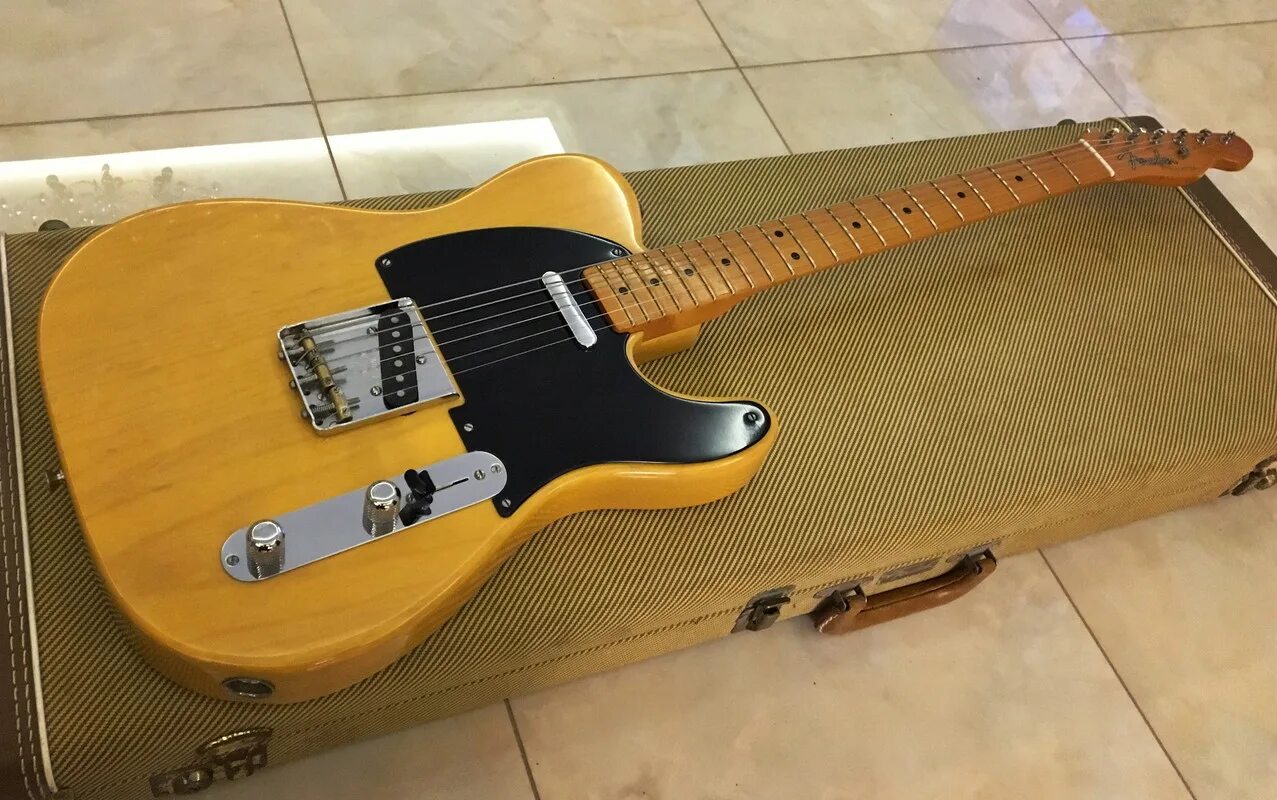 Гитара купить недорого бу. Гриф Fender Telecaster 60. Телекастер 1949. Телекастер Лазурный. Электрогитара Zombie Telecaster.