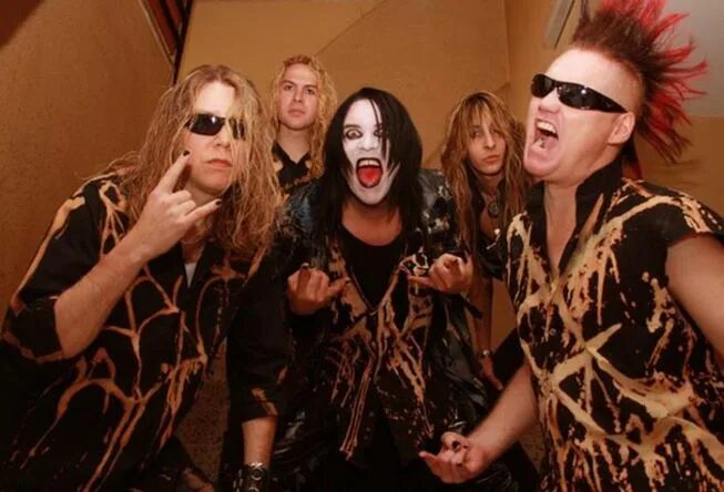 Хэви хэд группа. Lizzy borden обложки. Lizzy borden. Lizzy borden. Lizzy borden - menace to society (1986).