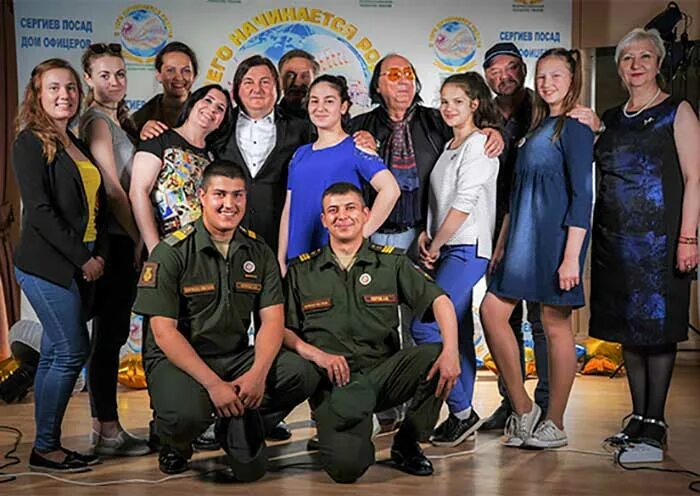 Концерт в доме офицеров волгоград. Школа искусств рп екатериновка. Камерный оркестр народных инструментов забайкальский самоцвет. И звёзды становятся ближе конкурс вкс. Дом офицеров конкурсы.