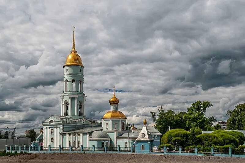 Храм владимирской божьей матери в мытищах. Владимирская Церковь Мытищи. Владимирская Церковь Божьей матери в Мытищах. Мытищинский храм Владимирской иконы Божией матери. Голубая Церковь Мытищи.