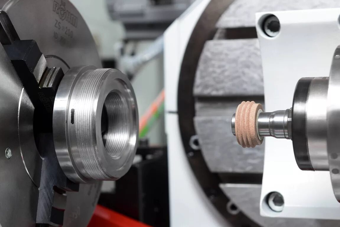 сверлильно-резьбонарезной станок для резьбы м1,6. инструмент для нарезания резьбы на токарном станке. нарезка резьбы на сверлильном станке. табличка для нарезания резьбы резцом на токарном станке wm 210v400. токарные станки нарезать резьбы 240мм.