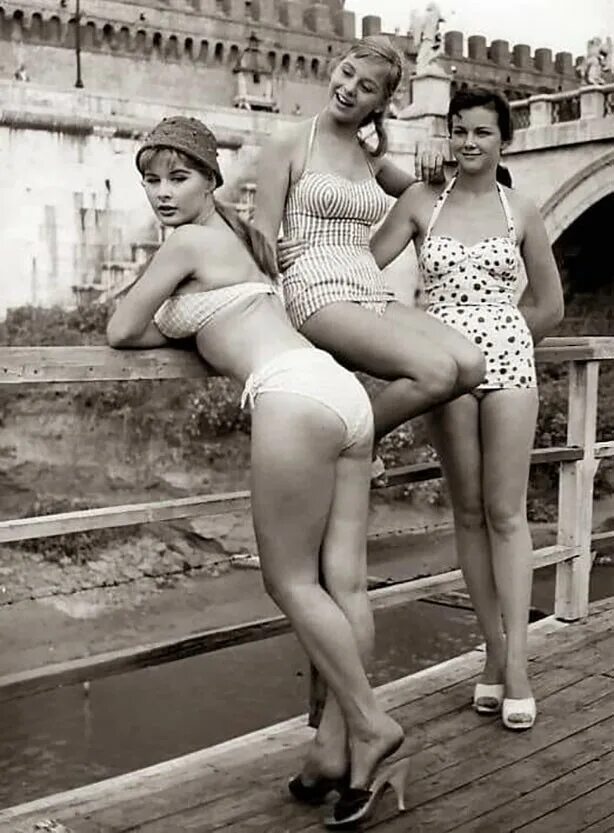 Волосатые женщины ретро. Женщины середины 20 века. Фотосет в ретро стиле. Русский ретро поп. Постеры в стиле 50-х.