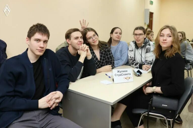 КРАГСИУ. Выпускной КРАГСИУ 2021. Amoua Academy Quiz photo.