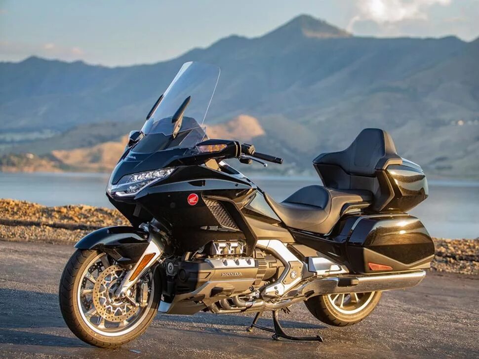 Хонда Голд Винг 2020. Honda Gold Wing 2019. Honda Gold Wing 2020.