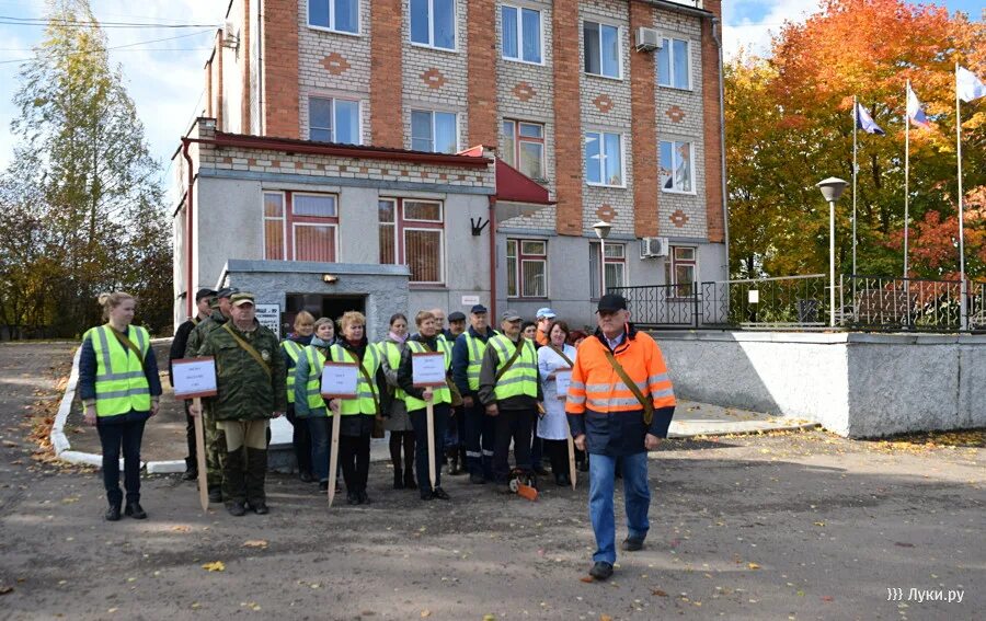 Круглый стол заседание. Директор водоканала великие луки. Мп водоканал спортивная ул. Луга водоканал. Водоканал великие луки.