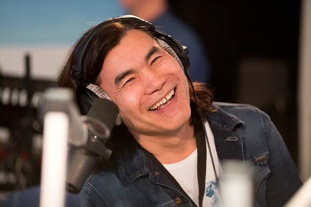 Солист астудио батыр. Батырхан шукенов фото. Певец батырхан шукенов. Батыр а студио. Батырхан шукенов песни.