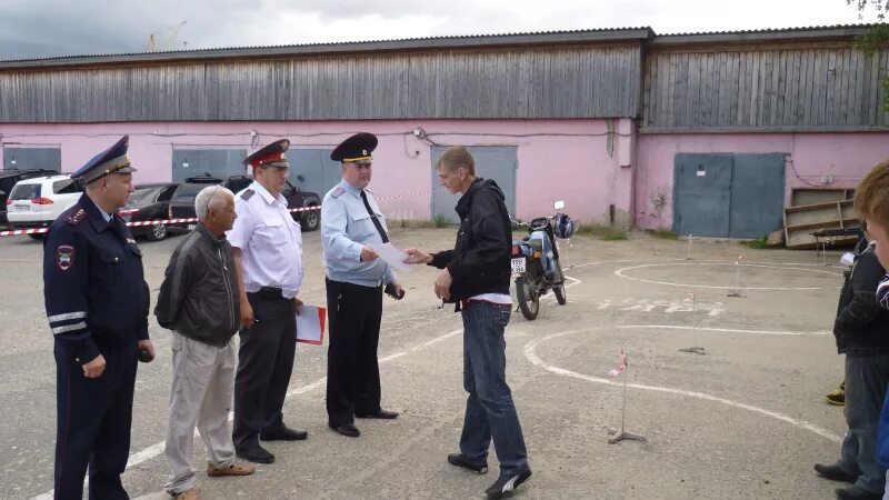 Водитель нягань работа свежие. Збп. Гаи нягань. Кран автомобильный вахта. Требуется водитель донецк днр.