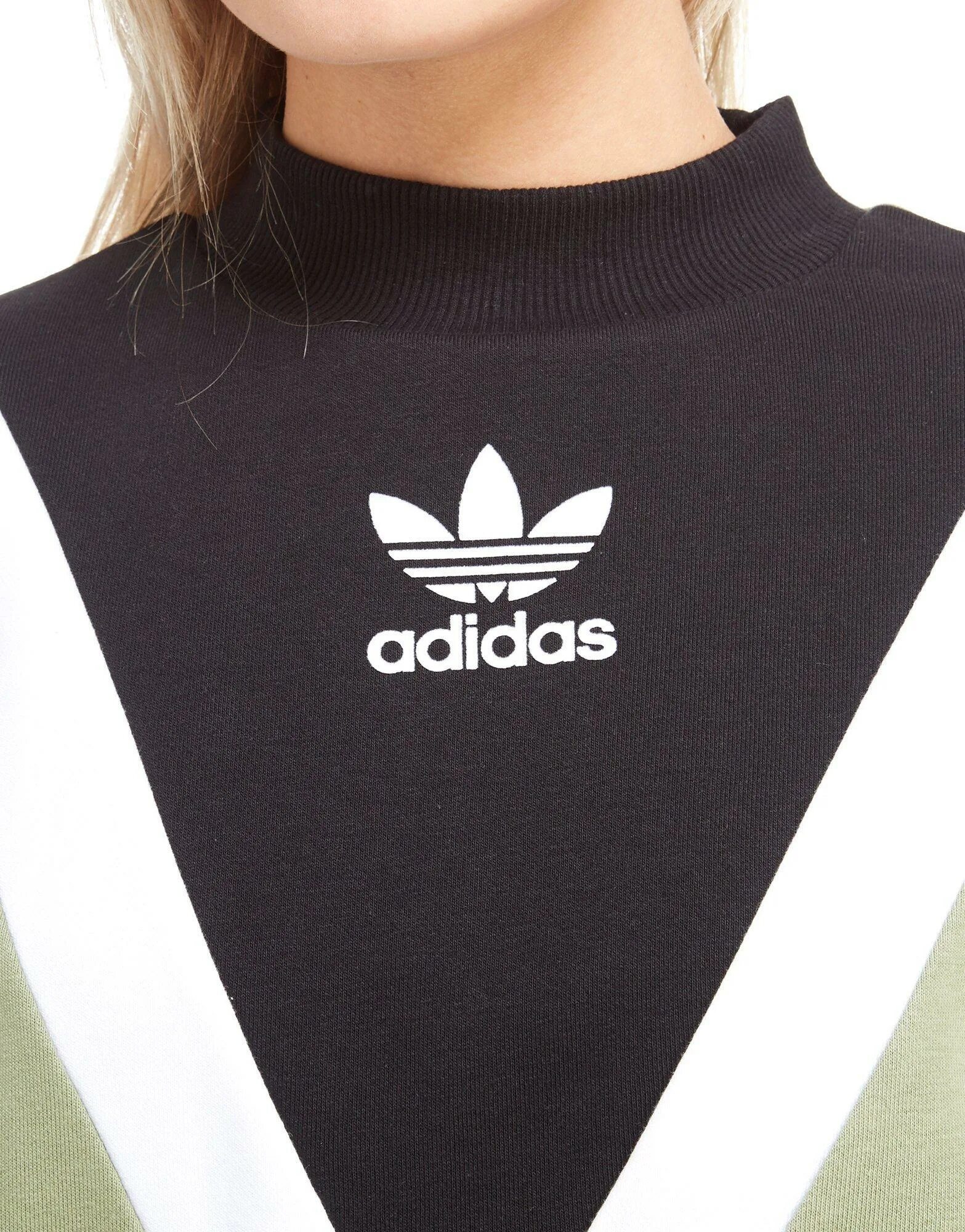 Тип адидас. Adidas Chevron. Нашивка adidas Originals. Нашивка адидас ориджинал. Нашивка adidas на одежду.