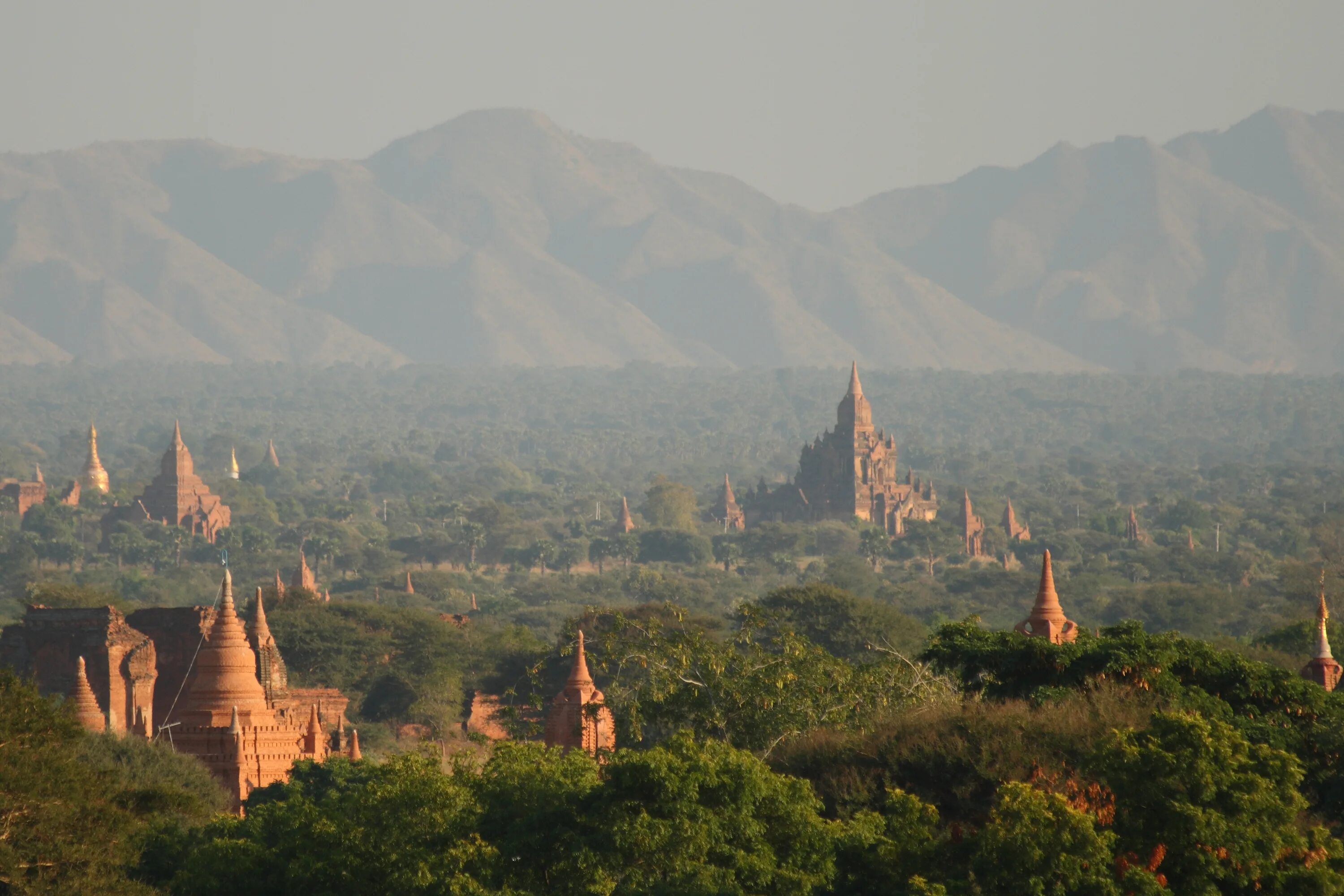 Страна 1000 городов. Паган Мьянма Паган. Долина храмов Мьянма. Паган город тысячи храмов в Мьянма. Древняя столица Баган, Мьянма.