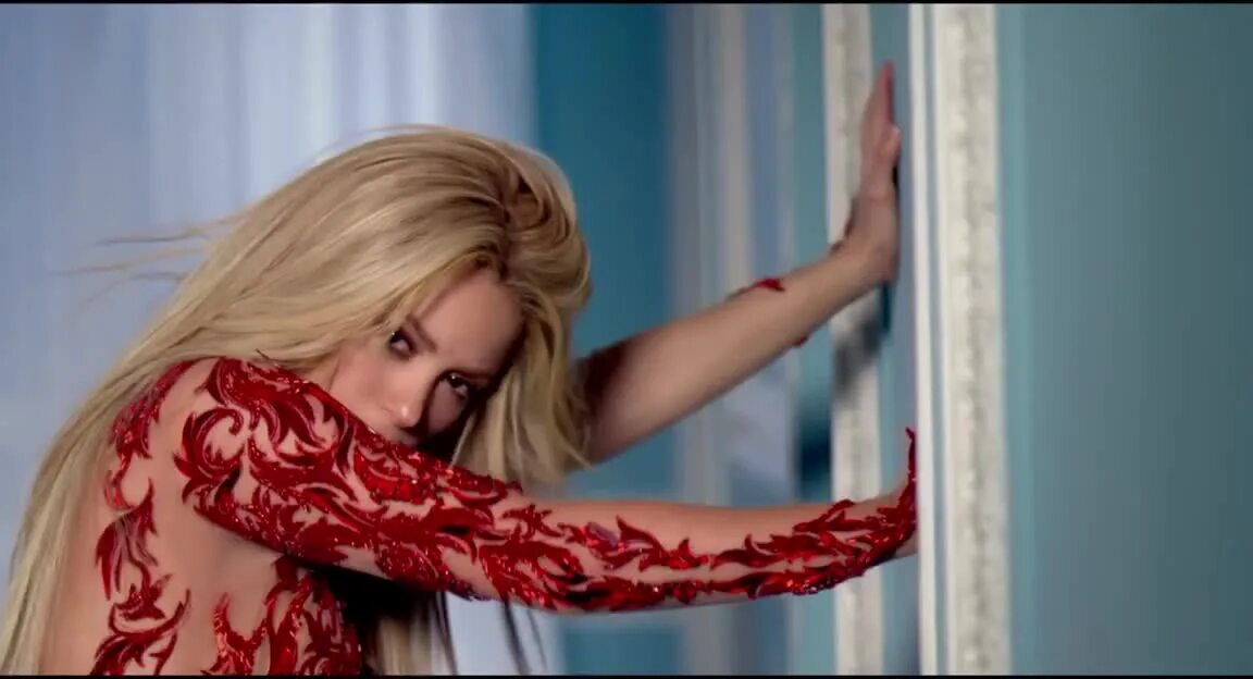 Can't remember to forget you lyrics. Шакира can't remember to forget you. Forget tp remember. Шакира и рианна. Shakira rihanna.