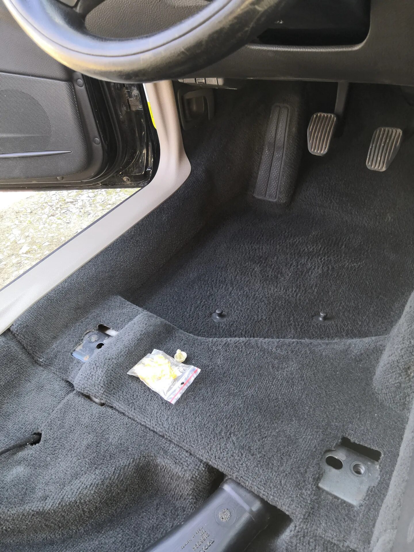 Как снять ковролин в машине 32. Замена ковролина салона Subaru Outback (BP), 2,5 л, 2005 года стайлинг DRI
