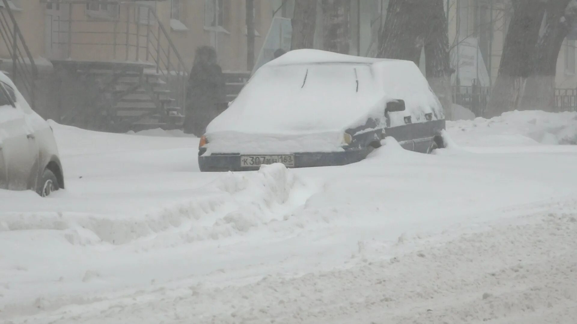 Сколько снега выпало в самаре. Самара 22. Зима 2008 самара. Яблокотзимнее самара. Снегопад в самаре.