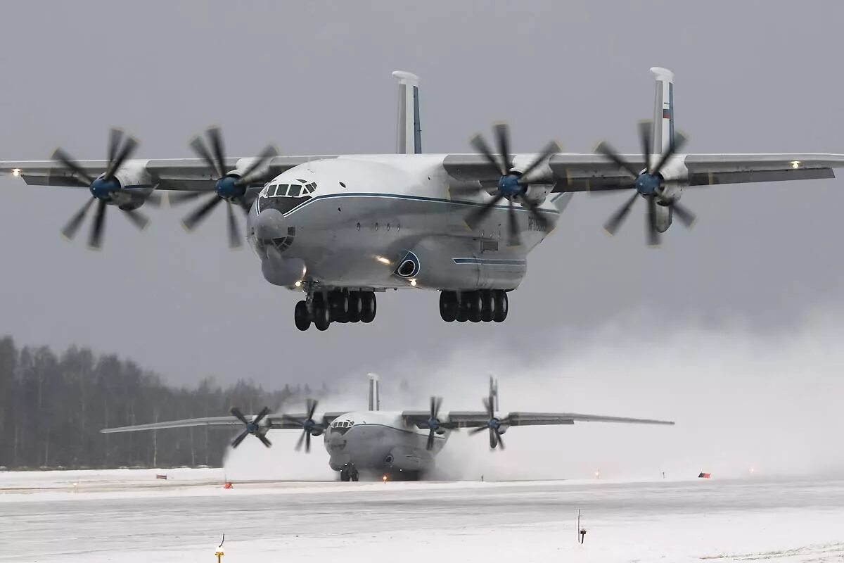 Военно транспортная авиация рф. Военно-транспортная Авиация ан22. Самолёт Антей АН-22. АН-22 ВТА. АН-22 военно-транспортный самолёт.