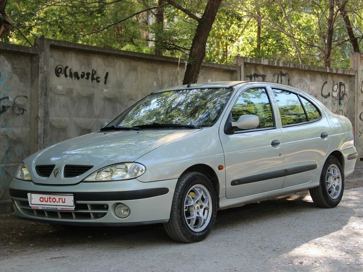 Куплю рено меган б у. Рено Меган 2002. Рено Меган 1 2002. Renault Megane 1.4 МТ, 2002,. Рено Меган 2002 седан.