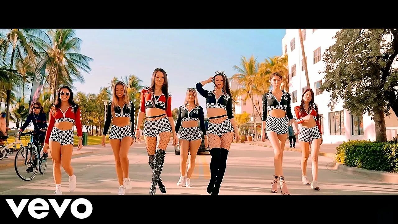 New dance remix. Данза кудуро ремикс. Danza Kuduro Дон Омар. Don Omar Danza Kuduro Remix. Don Omar Danza Kuduro.