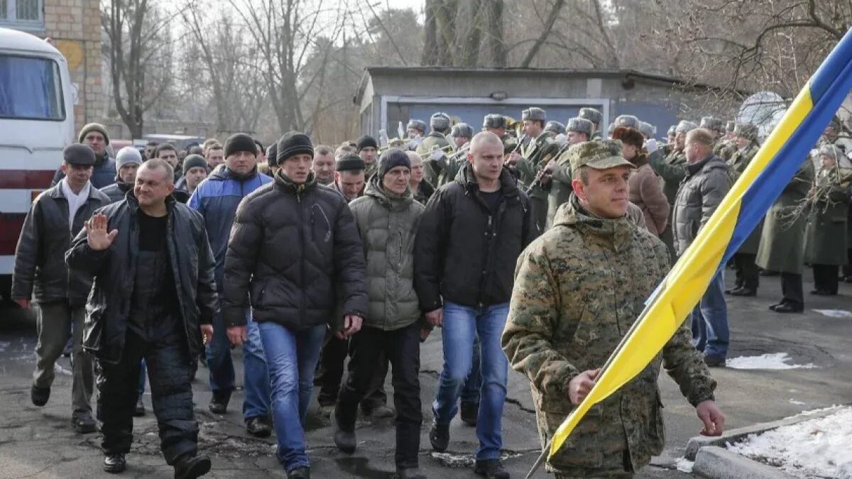 Мобилизованный украинец. Мобилизация на Украине. Мобилизация ВСУ. Мобилизованные украинцы. Мобилизация на Украине Украине.