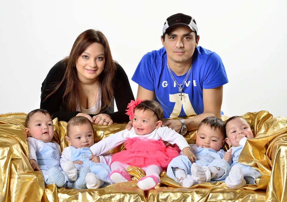 алексис бретт. в семье михайловых пятеро детей 3 мальчика. в семье михайловых пятеро детей 3 мальчика. в семье михайловых пятеро детей 3 мальчика. у кого в семье 10 детей.