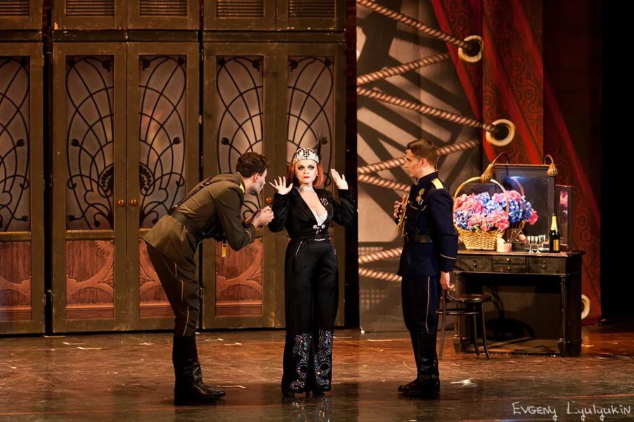 мата хари любовь и шпионаж. мюзикл мата хари любовь и шпионаж театр на серпуховке. мата хари любовь и шпионаж. мата хари любовь и шпионаж. любовь и шпионаж мюзикл.