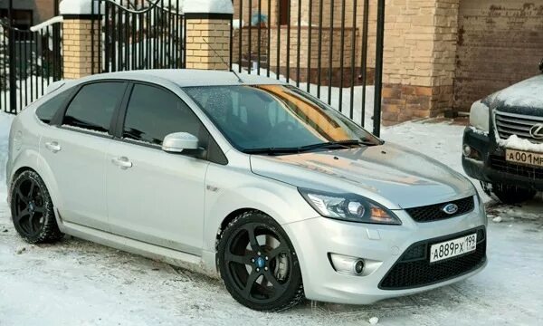 Ford Focus 2 St серебристый. 225/40/18 Focus 2. Ford Focus 2 St. Ford Focus 2 te37. Купить резину на форд 2