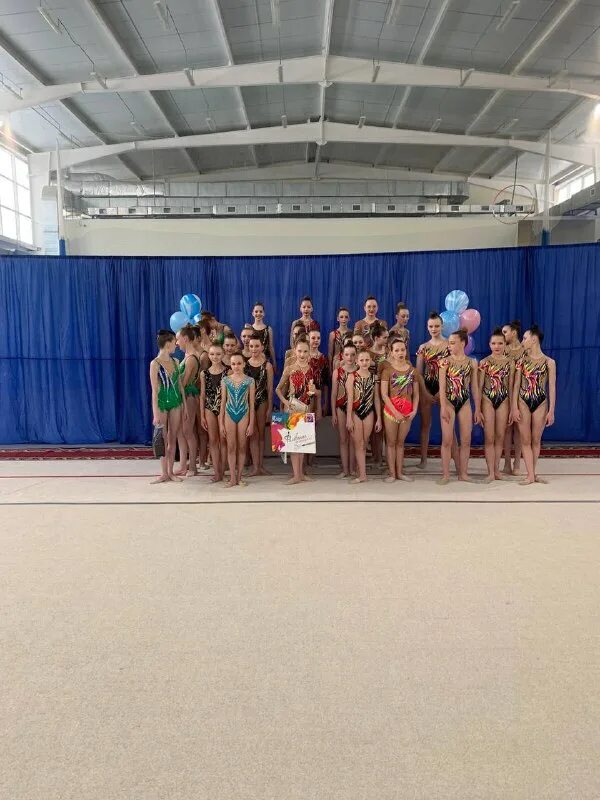 Бассейн 25 метров. Мальчик магомед юный корабел. Фок олимпиец луховицы. Фок олимпиец гатчина. Бассейн ирбит пионерский.