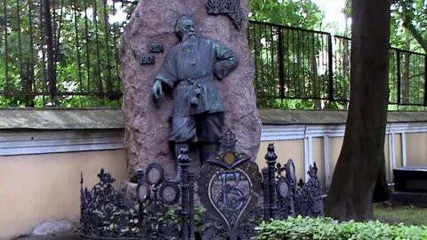 Кто из знаменитостей похоронен в петербурге