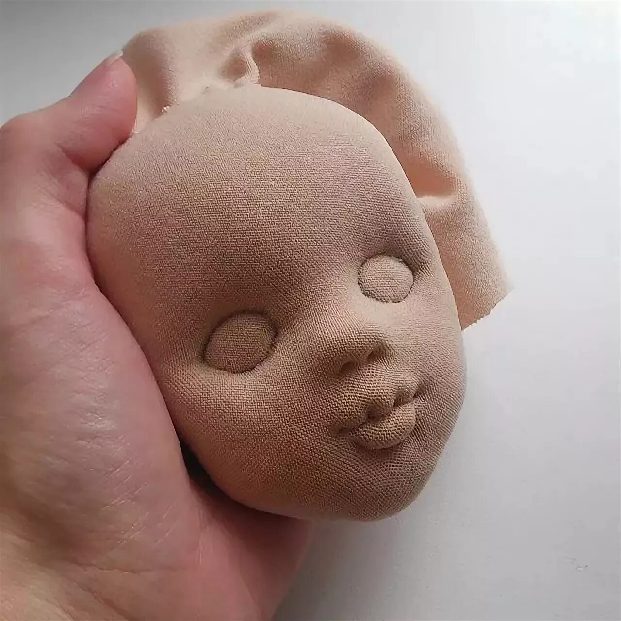 Голова тряпичной куклы. Утяжка лица куклы. Утяжка головы текстильной куклы. Голова куклы из ткани. Тело текстильной куклы.