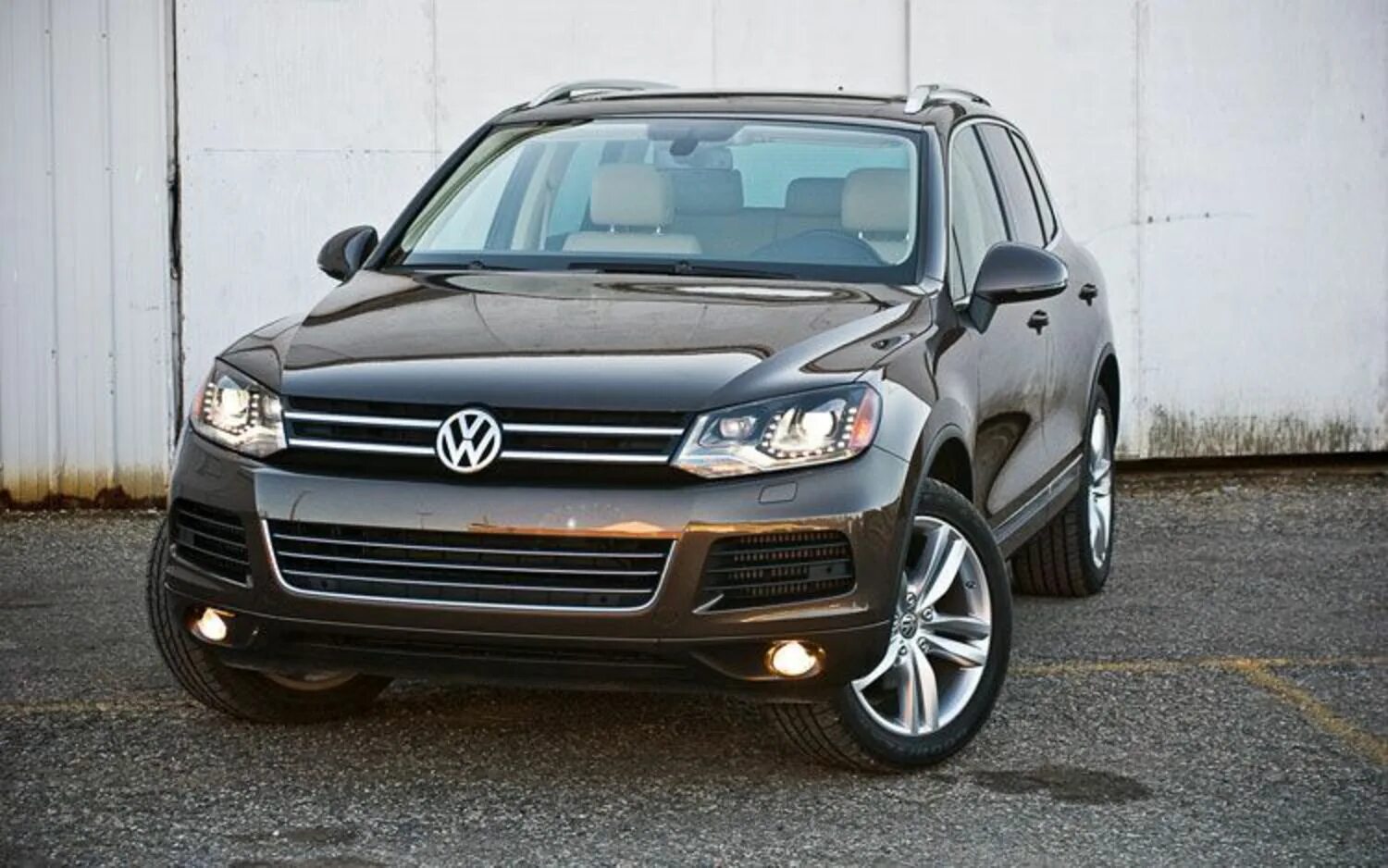 Volkswagen touareg 2011. Фольксваген Туарег 2011. Фольксваген Туарег 2011 года. Туарег Фольксваген 2011г. Volkswagen Touareg 2011 года.