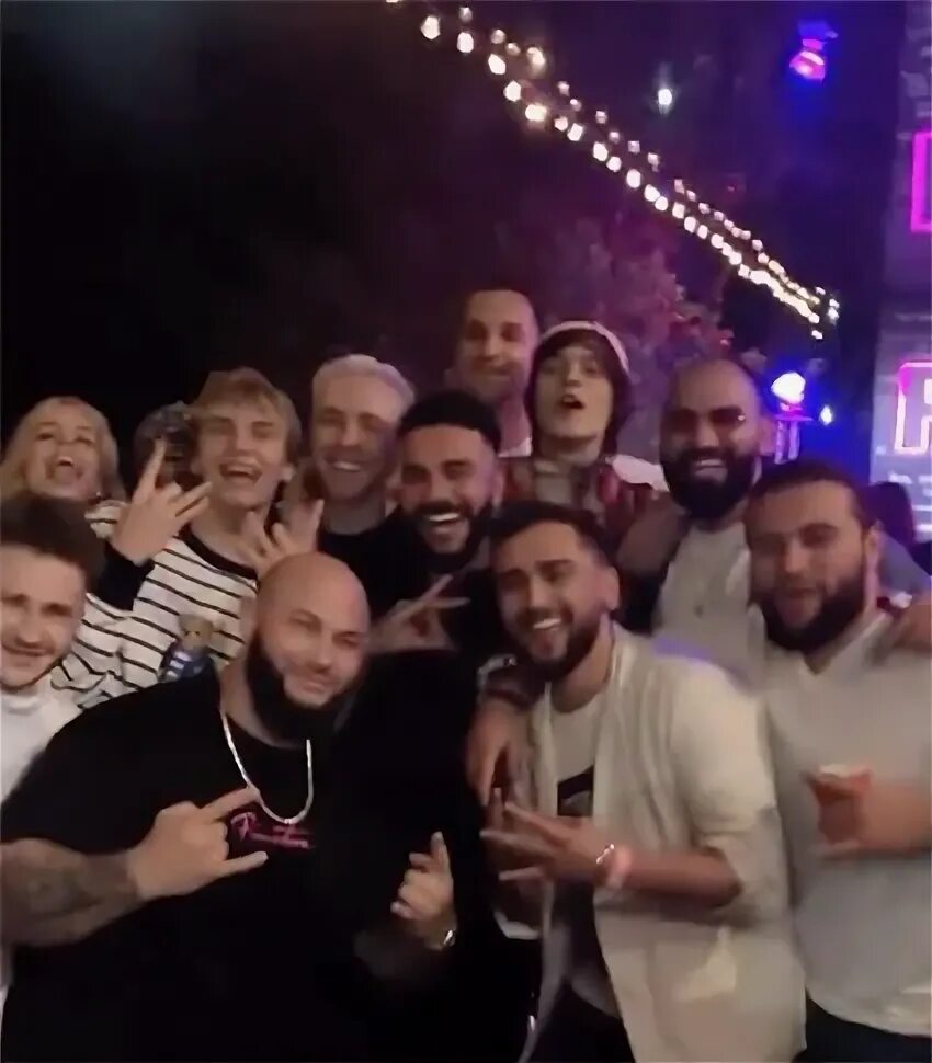 Клава кока и моргенштерн 2020. Клава кока и тимати. Клава кока и тимати. Клава кока и тимати. Фитнес клуб тимати.