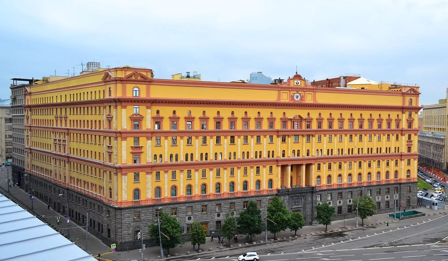 Центральное ведомство. Здание НКВД на Лубянке. Здание КГБ на Лубянке.