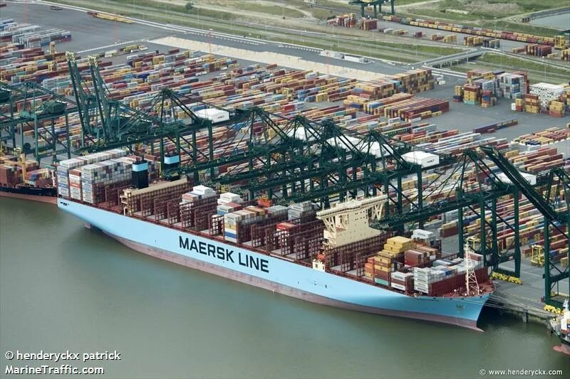 Порт Маерск Новороссийск. Контейнеровоз Maersk line. Maersk Madrid ship. Маерск терминал в Новороссийске.