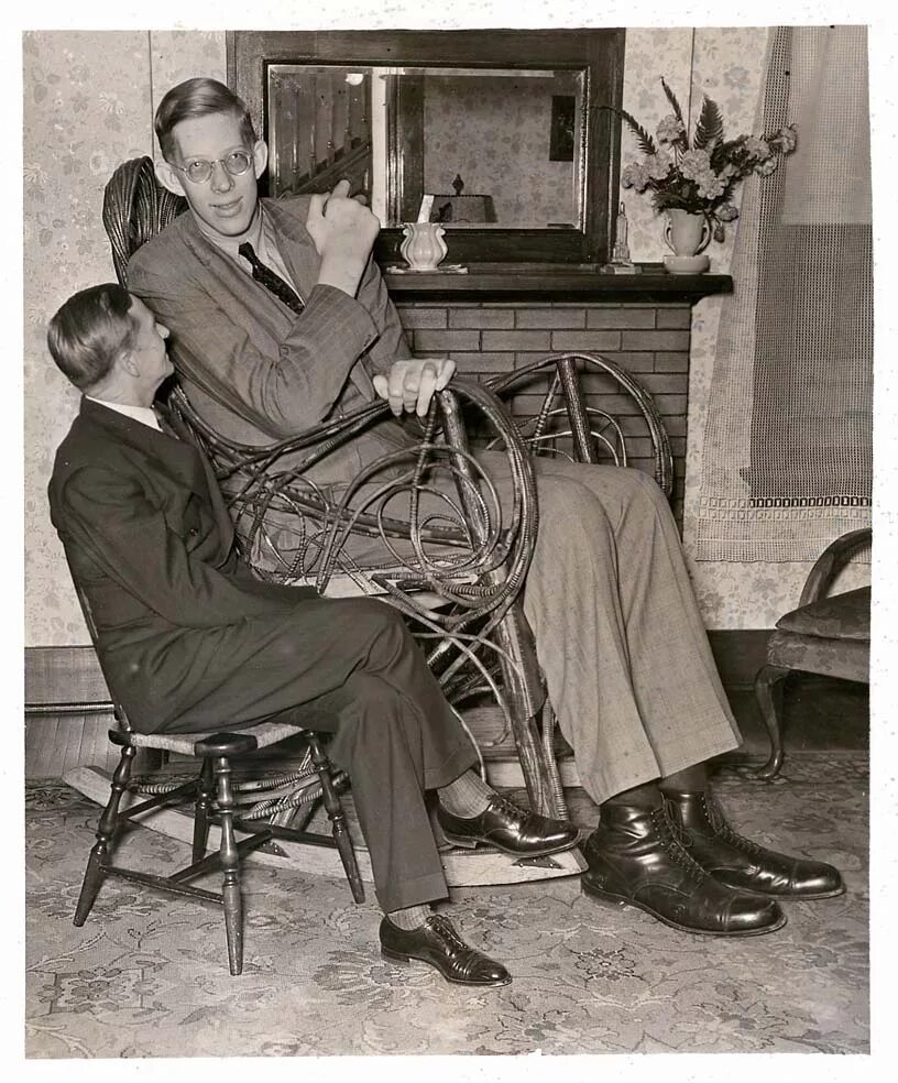 Самые человек в история. Роберт Пе́ршинг Уо́длоу. Robert Pershing Wadlow. Роберт Вадлоу гигант. Гигант Роберт Першинг Уодлоу.