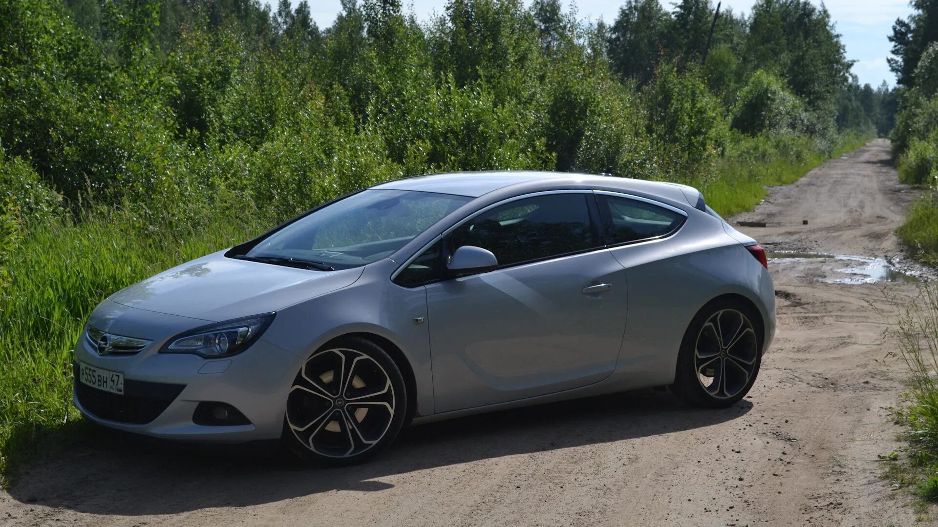 Opel Astra GTC r20. Opel Astra GTC 2012.