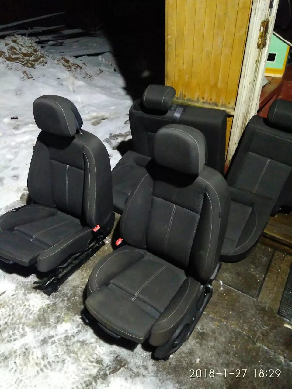 Купить электро сидения. Сиденье AGR Astra j. Opel Astra g сиденья. Электро сиденья Opel Astra g.