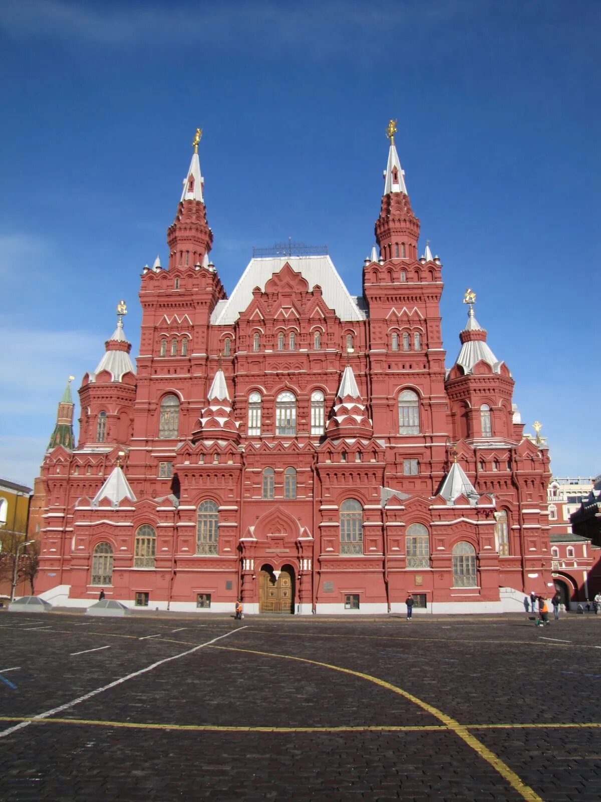 Исторический музей в москве 1883. В каком стиле здание исторического музея. Шервуд исторический музей в москве. Исторический музей в москве семенов шервуд. В каком стиле здание исторического музея.