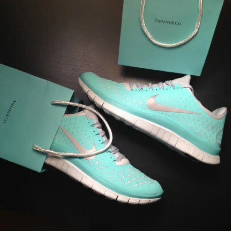 Тиффани обувь. Найк Форс Тиффани. Найк Тиффани кроссовки. Кроссовки Nike Tiffany оригинал.