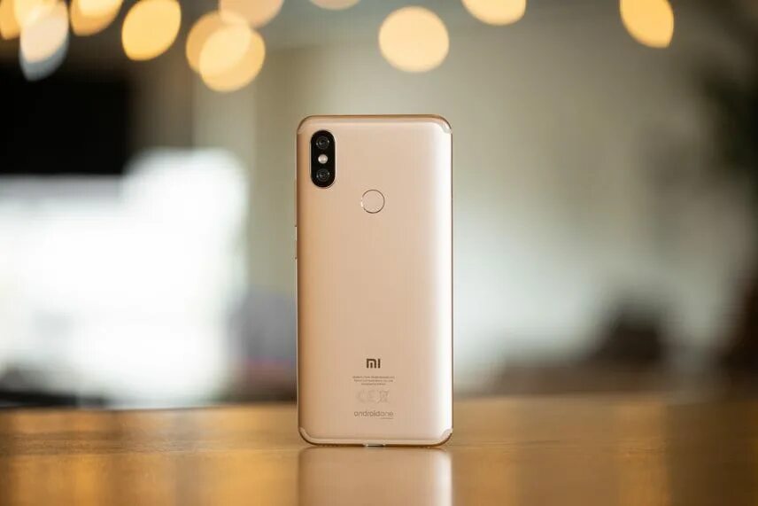 Xiaomi золотистый. Смартфон Xiaomi mi 2a. Xiaomi mi a2 Xiaomi. Xiaomi mi a2 64gb. Xiaomi mi a2 Gold.