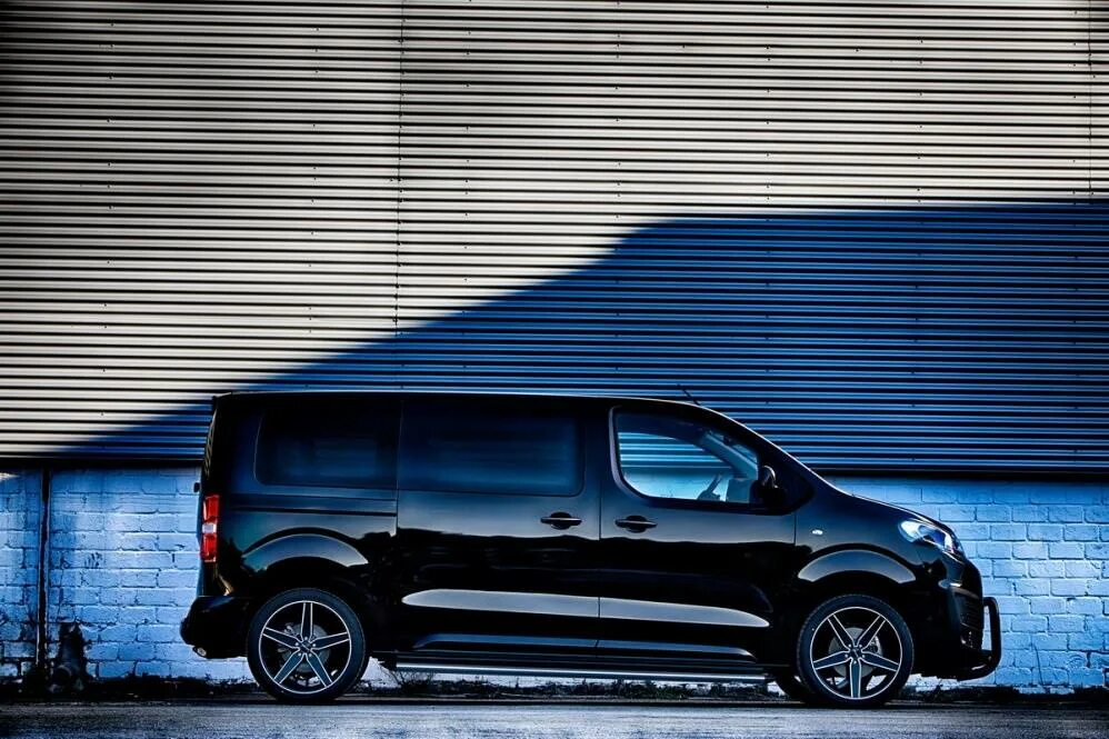 Панель приборов спейс турер. Citroen spacetourer панель. Штатная магнитола citroen spacetourer. Ситроен spacetourer 2020. Ситроен спейс турер ошибка.