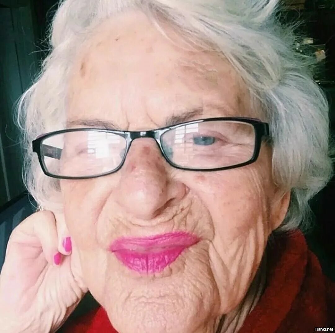 Как ты будешь выглядеть в старости. Хелен Ван Винкль. Бабушка с помадой. Крутая бабушка.